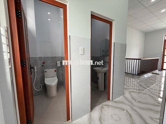 Chính chủ cần tiền - Bán gấp nhà mặt tiền ngay Ecolakes - Thới Hòa