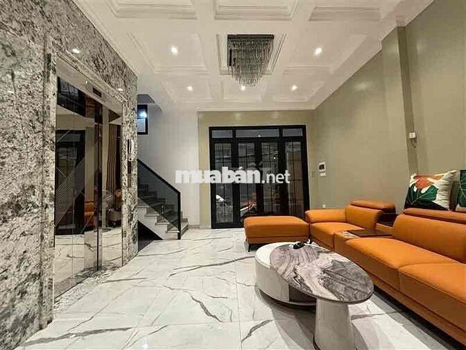 Bán nhà 6 tầng thang máy , 33,7m2 , Mt 6m - phố Khâm Thiên - Đống Đa