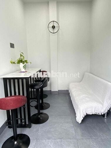 CHO THUÊ CĂN HỘ 1 PHÒNG NGỦ BAN CÔNG