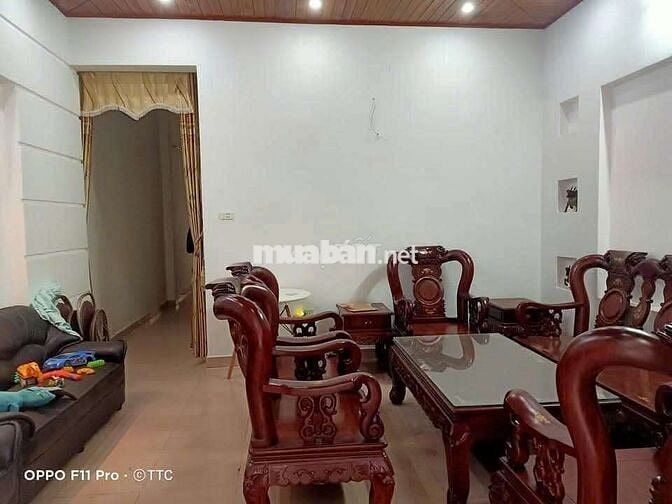 Cần Bán Nhà Bình Nhâm Giáp Đường Và Sân Du Lịch