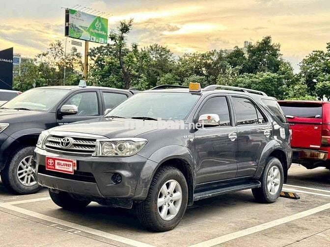 TOYOTA FORTUNER XĂNG 2 cầu 7 chỗ 2009 giá 3xx tr