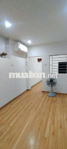 Nhà tập thể Nghĩa Tân -nhỏ xinh đủ công năng cho GĐ nhỏ, full tiện ích