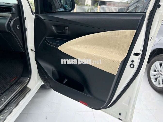 TOYOTA INNOVA 2018 2.0E MT - 88567 km