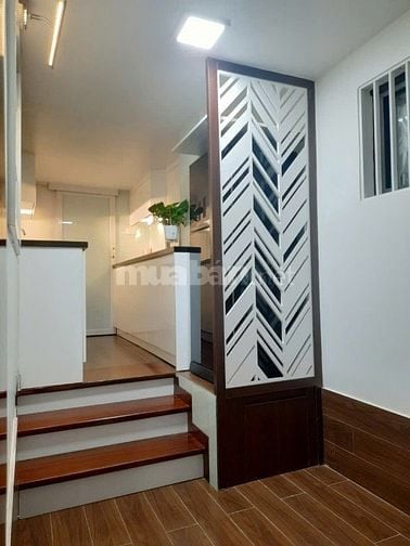 Cho thuê căn hộ duplex ngõ 92 Cửa Bắc, Ba Đình, 2 phòng ngủ, siêu vip