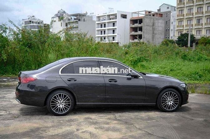 Mercedes Benz C200 Avantgarde 2022 odo chỉ 13.000