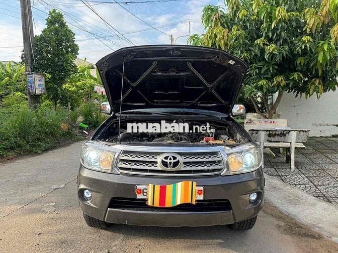 TOYOTA FORTUNER XĂNG 2 cầu 7 chỗ 2009 giá 3xx tr