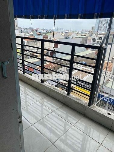 phòng trọ máy lạnh ban công thoáng mát