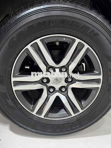 TOYOTA FORTUNER 2.7V 4x2 SIÊU LƯỚT 19 NGÀN KM