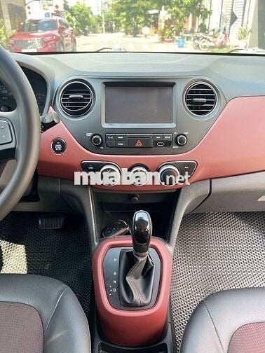 Hyundai i10 sedan 2019 số tự động máy xăng