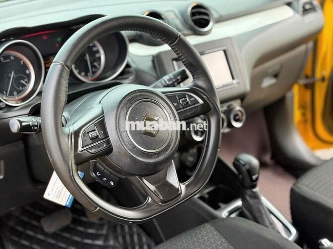 Suzuki Swift 2020 màu vàng, nhập Thái, odo 8 vạn