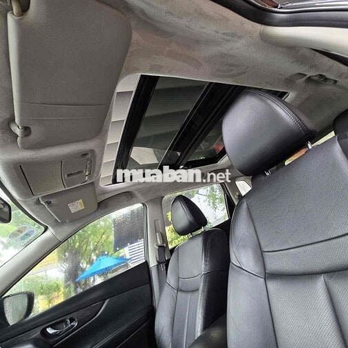 Nissan X-Trail 2.5 Premium – Bản Full 2018