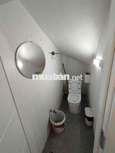 Cho thuê MBKD Tầng 1 góc ngã tư mặt đường Trần Khát Chân,vỉa hè 6m