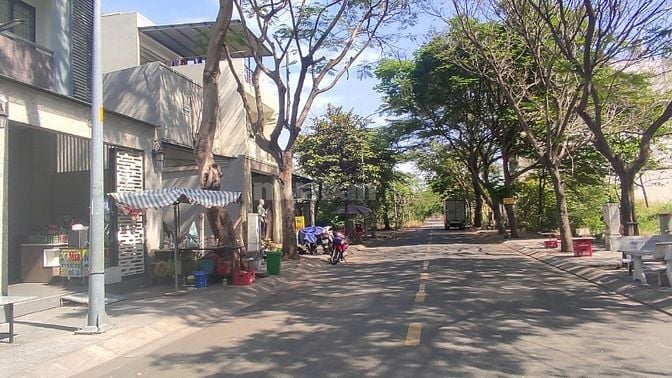 Lô sổ đỏ 8x20 đường 12m gần trường Đại học tại KDC Cát Lái 60tr/m