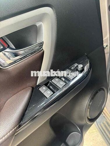 TOYOTA FORTUNER 2.7V 4x2 SIÊU LƯỚT 19 NGÀN KM