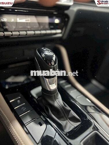 Bán xe Isuzu Mu X 2025