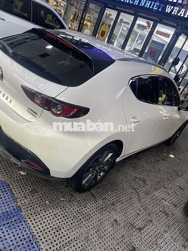 Mazda 3 2021 2.0L Sport Signature Premium - 33k km