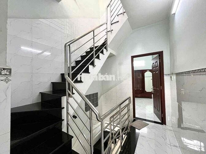 Cho Thuê Nhà 3x12 3pn 2wc Trệt 2 Lầu Nhà Mới DTSD 120m2 Ngay Tôn Đản