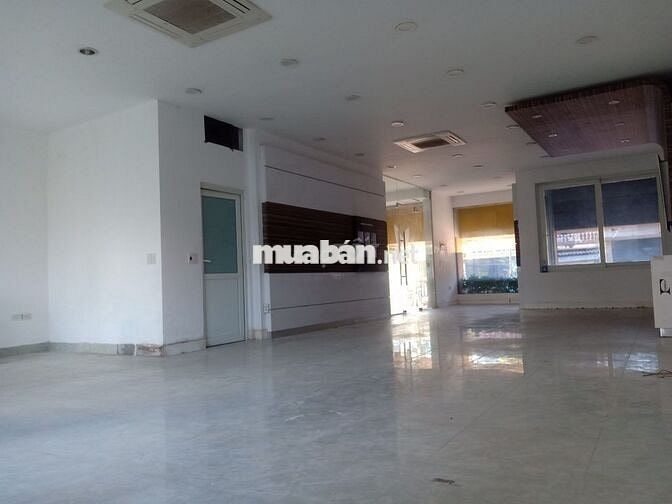 Cho thuê văn phòng mặt phố Văn Giang, Hưng Yên.