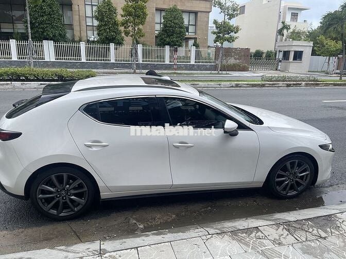 Mazda 3 2021 2.0L Sport Signature Premium - 33k km