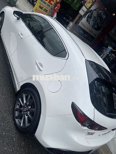 Mazda 3 2021 2.0L Sport Signature Premium - 33k km