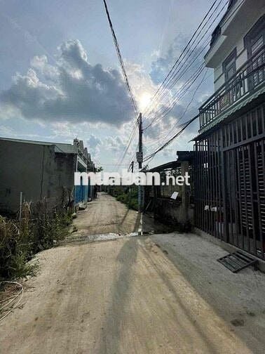 Nhà Cấp 4 5mx20m giá 329Tr xã Mỹ Hạnh huyện Đức Hoà giáp Hóc Môn