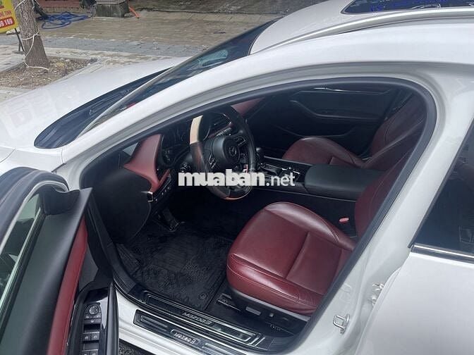 Mazda 3 2021 2.0L Sport Signature Premium - 33k km