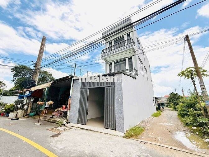 BÁN CĂN NHÀ NGAY CỤM TRƯỜNG HỌC DĨ AN