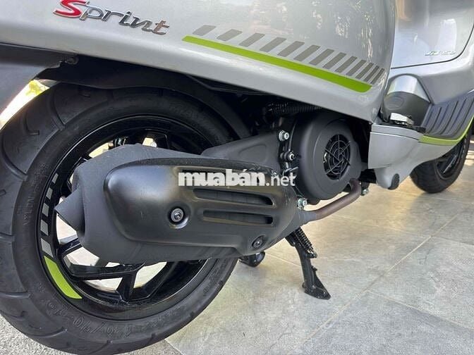Vespa Sprint Tech 150 Like New