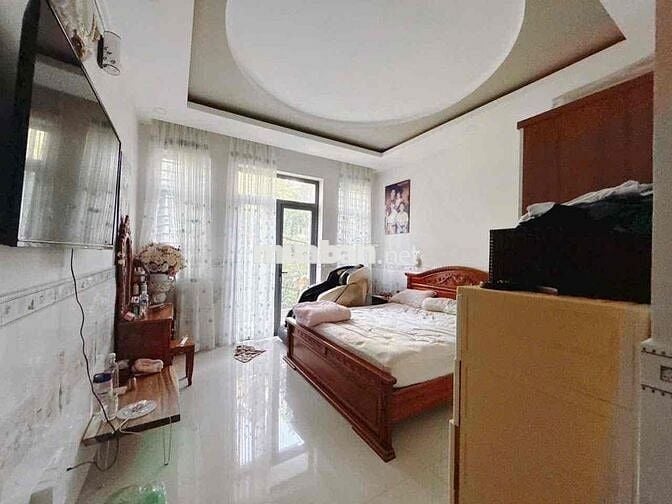 NHÀ CHO THUÊ H8m TÂN SƠN NHÌ - 60m2 - 3 LẦU ST 4PN - PHÙ HỢP GĐ, VP