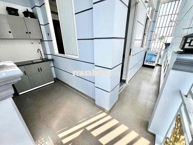 Căn hộ ban công Tách bếp , Phạm Thế hiển F3 Gần cầu chữ Y có máy giặt