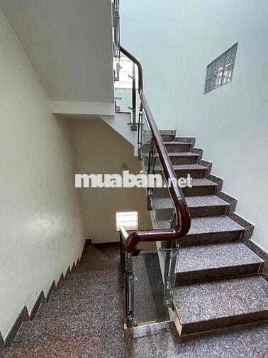 Mặt tiền đường Rạch Bùng Binh, Quận 3 (4 lầu CHO LÀM CHDV)