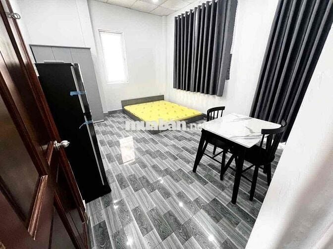 Căn hộ ban công Tách bếp , Phạm Thế hiển F3 Gần cầu chữ Y có máy giặt