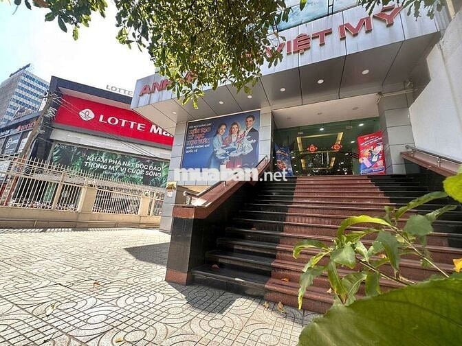 DT 10 x 30m 1 Hầm  1 Trệt 8Lầu 2 Thang Máy PCCC Sàn trống Suốt