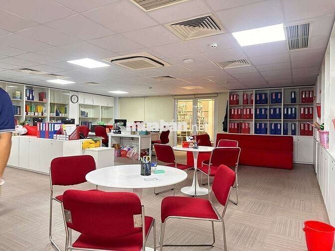 DT 10 x 30m 1 Hầm  1 Trệt 8Lầu 2 Thang Máy PCCC Sàn trống Suốt