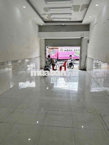 NHÀ MẶT TIỀN KINH DOANH SẦM UẤT. SẴN CỬA KÍNH XTĐ HÓC MÔN