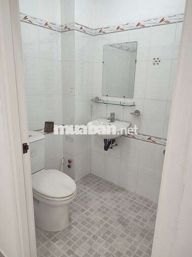 Nhà cho thuê khu Tên Lửa (3PN 4WC) hẻm 8m thông thoáng, nhà mới 100%