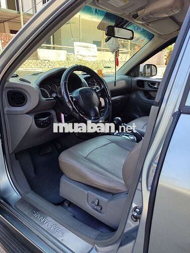 Hyundai Santa Fe 2004 nhập khẩu, số tự động