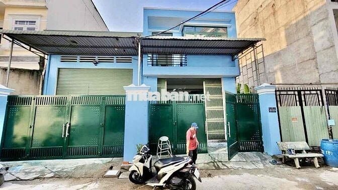 Cho Thuê Nhà DT 10x20 Trệt Trống Xuốt 1Lầu 2Pn 2Wc Hẻm Xe 5 Tấn