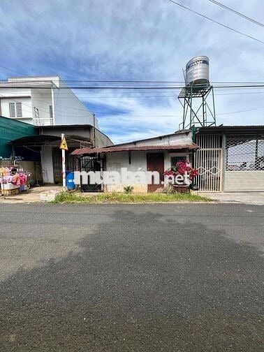 BÁN GẤP LÔ ĐẤT 2 MẶT TIỀN BỜ HỒ TRUNG TÂM TP BẢO LỘC