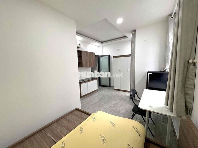 Cho Thuê Căn Studio Ban Công Cửa Sổ Full NT Ngay CMT8 Quận 10