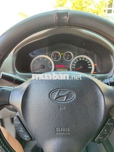 Hyundai Santa Fe 2004 nhập khẩu, số tự động