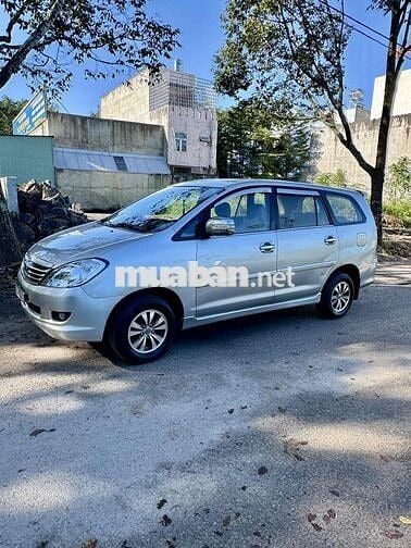 Toyota Innova 2008 - 200000 km