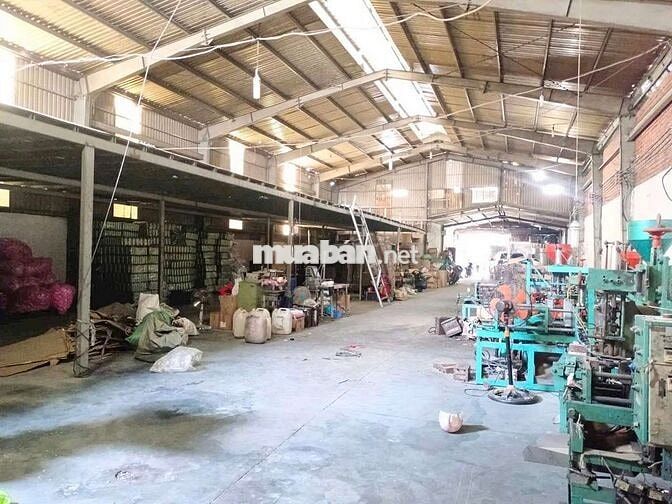 CHO  THUÊ  KHO  XƯỞNG ( 700m2) LÊ  MINH  XUÂN, HUYỆN  BÌNH  CHÁNH