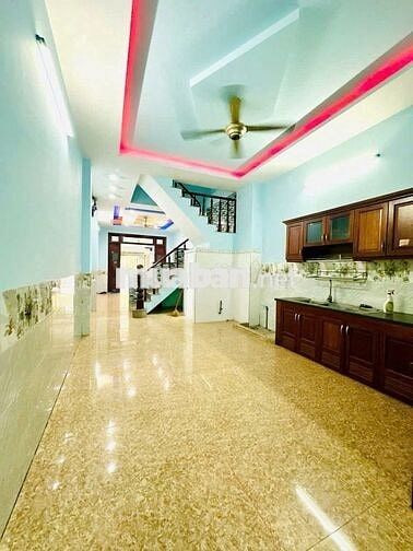 BÁN GẤP NHÀ MẶT TIỀN NGUYỄN THỊ CHẠY NGAY CHỢ TÂN LONG