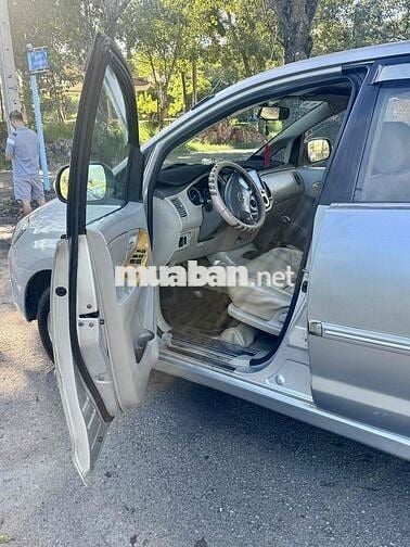 Toyota Innova 2008 - 200000 km