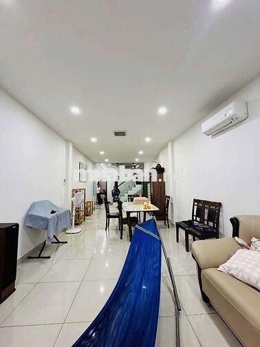 61m2 ngang 4m HXH 6m sát mặt tiền Nguyễn Kiệm 3 tầng 4PN Hoàn công đủ