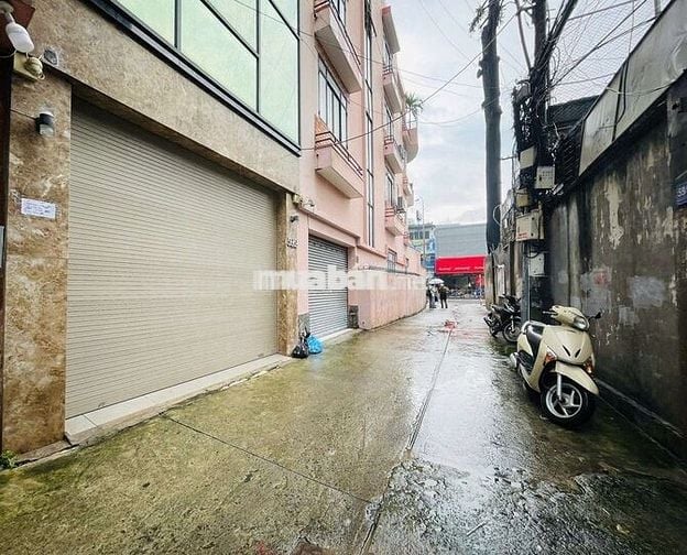 61m2 ngang 4m HXH 6m sát mặt tiền Nguyễn Kiệm 3 tầng 4PN Hoàn công đủ