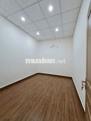 Cho thuê nguyên căn cấp 4 rộng rãi sạch sẽ, gần Mặt Quang Trung p12 GV