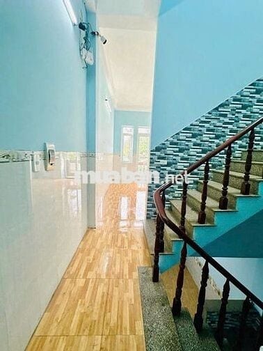 BÁN GẤP NHÀ MẶT TIỀN NGUYỄN THỊ CHẠY NGAY CHỢ TÂN LONG