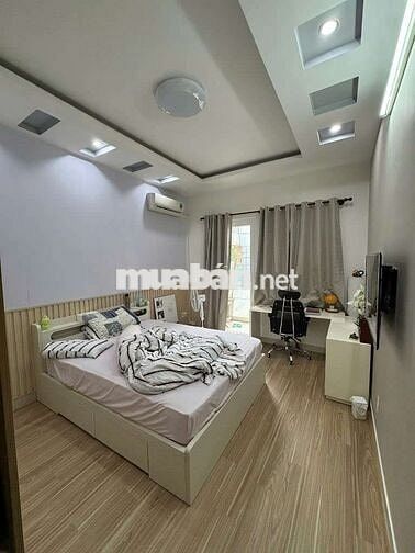 61m2 ngang 4m HXH 6m sát mặt tiền Nguyễn Kiệm 3 tầng 4PN Hoàn công đủ